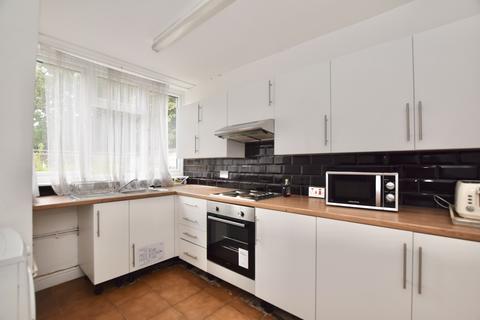 5 Fifield Path, London, SE23 2AY