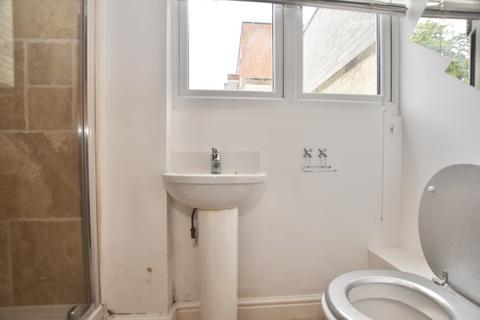 5 Fifield Path, London, SE23 2AY