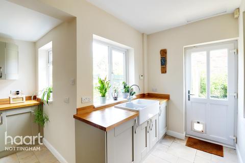 35 Hickling Road, Nottingham, NG3 6GW