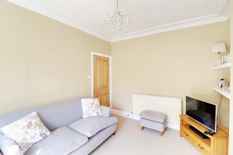 35 Hickling Road, Nottingham, NG3 6GW