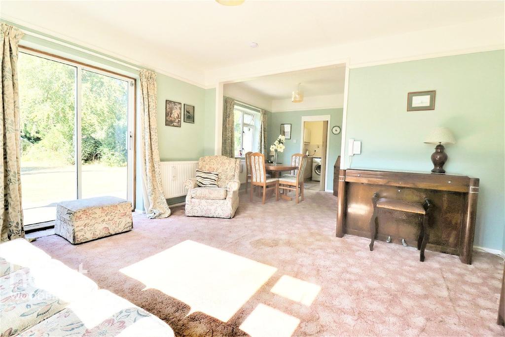 Southfield Drive, Leiston 3 bed chalet £350,000