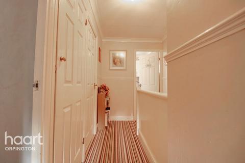 10 Berrylands, Orpington, BR6 9TF
