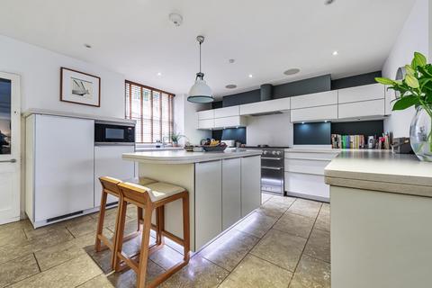 15 Canynge Square, Bristol, BS8 3LA