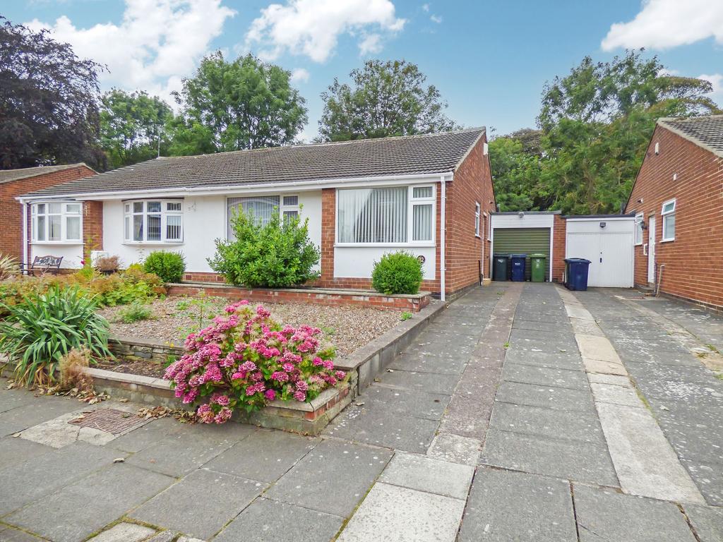 Grange Farm Drive, Whickham... 2 bed bungalow £240,000