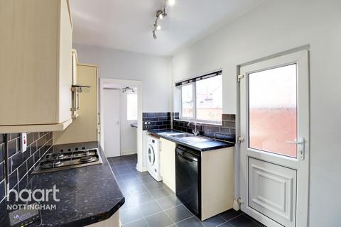 15 Glapton Road, Nottingham, NG2 2FF