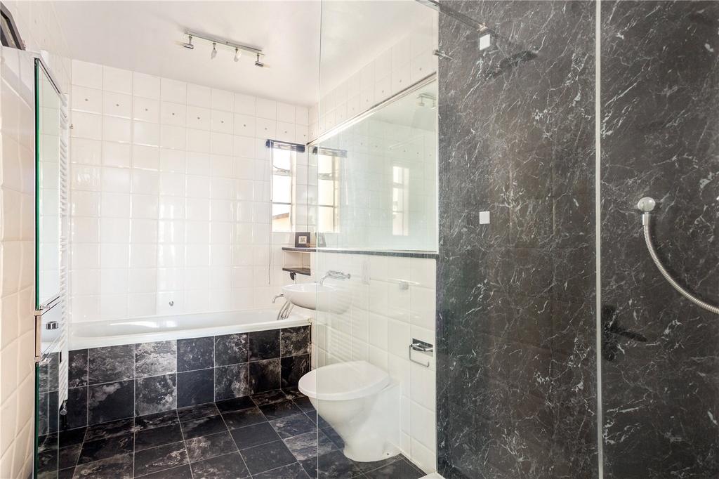 En Suite To Main