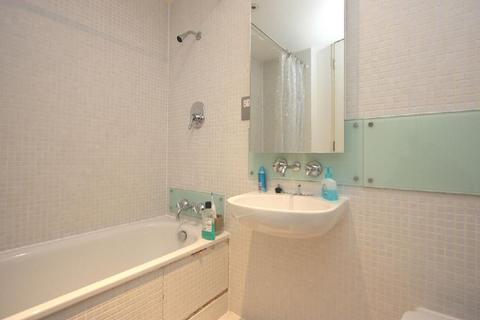 1 bedroom apartment to rent - Goswell Road, London, EC1V