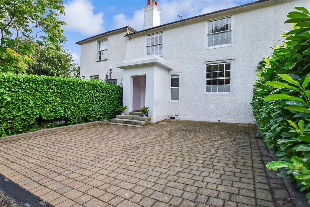 Driveway/Parking