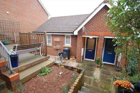 1 bedroom coach house to rent, Isaac Grove, Torquay TQ2