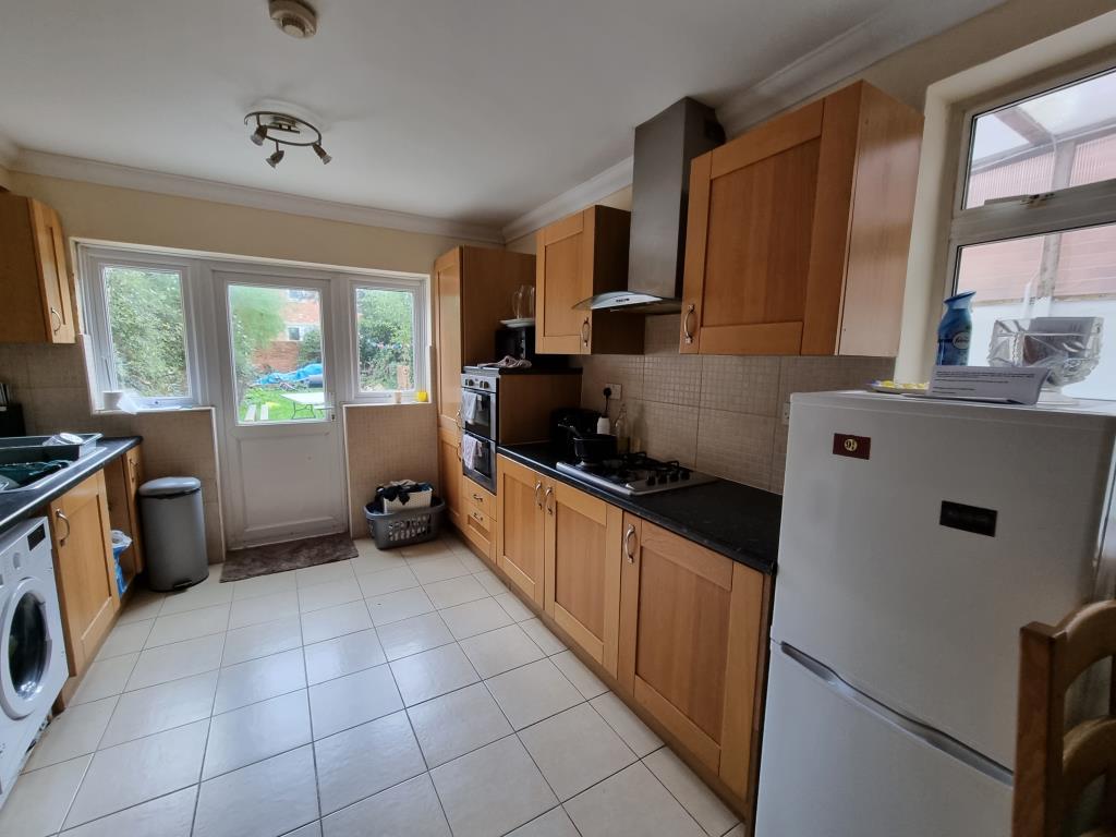 Palmer Park Avenue, Reading, RG6 4 bed terraced house £1,600 pcm (£