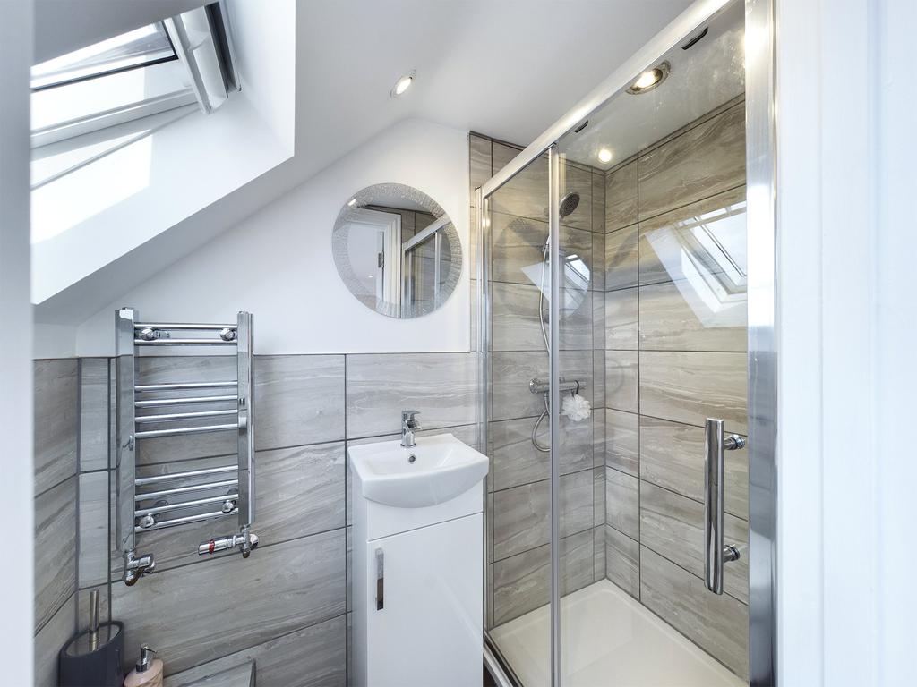 Ensuite Bedroom Two