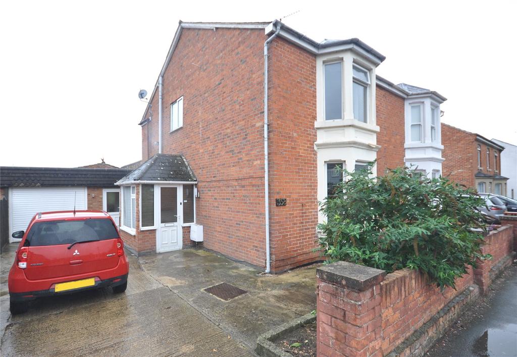 Cheney Manor Road, Swindon, SN2 3 bed semidetached house £1,200 pcm