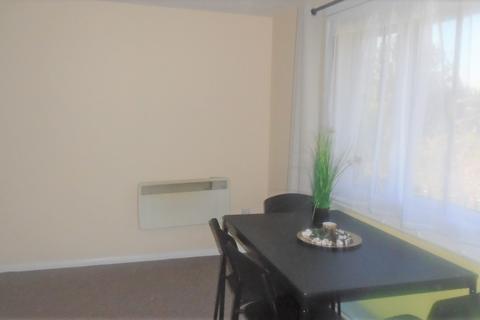 2 bedroom flat to rent, Isleworth TW7