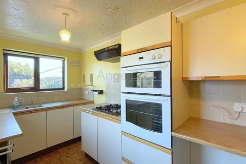 13 Beech Road, Carlton Colville, Lowestoft, NR33 8JG