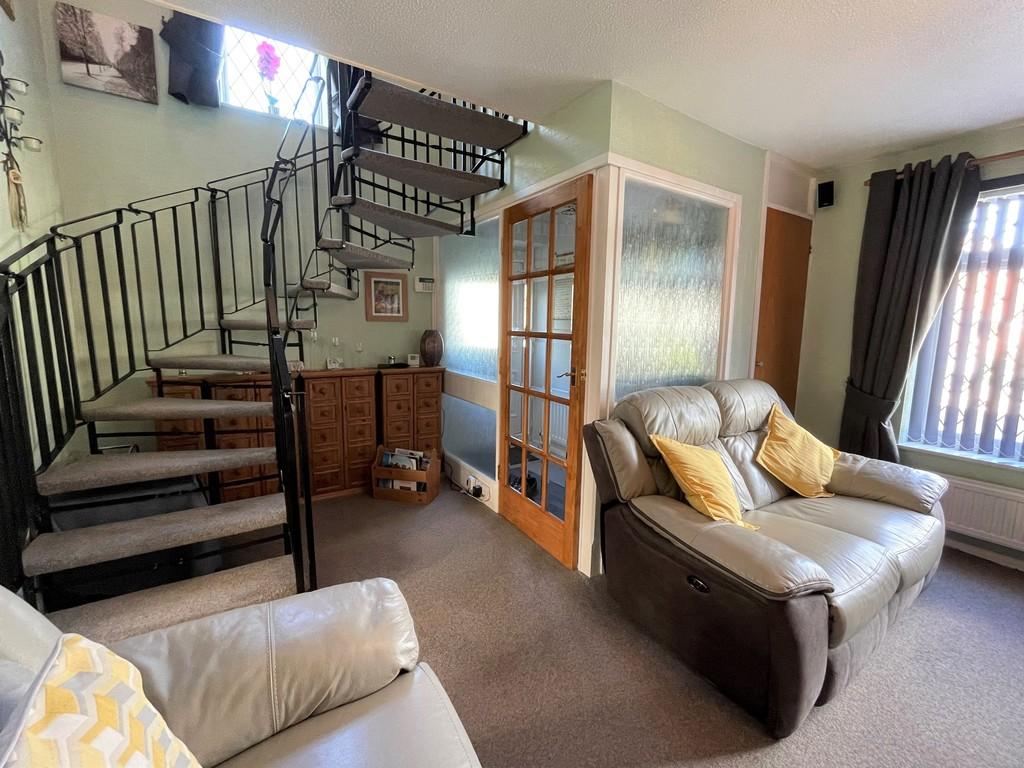 Weld Close, Staplehurst 3 bed semidetached house £369,950