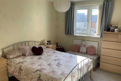 2 bedroom flat to rent, Silver Street, Reading