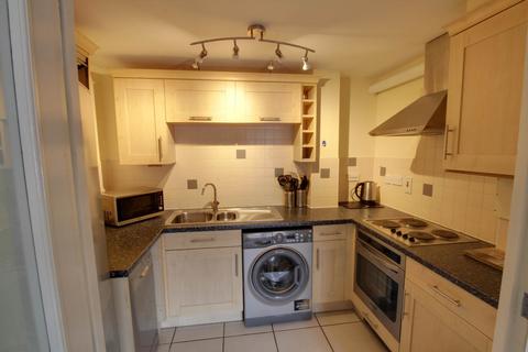 2 bedroom flat to rent, Silver Street, Reading