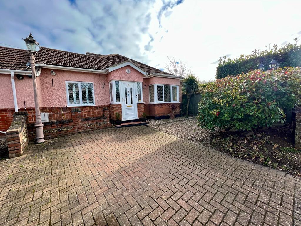 Highbury Crescent, Bury St Edmunds 2 bed terraced bungalow for sale £
