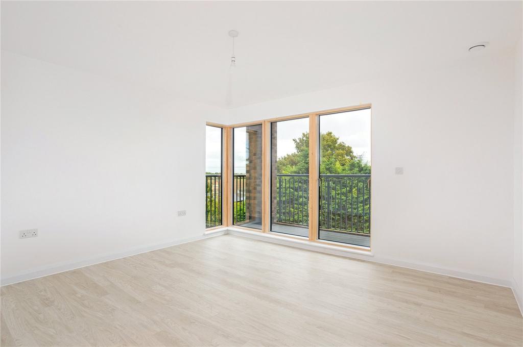 Show Apartment