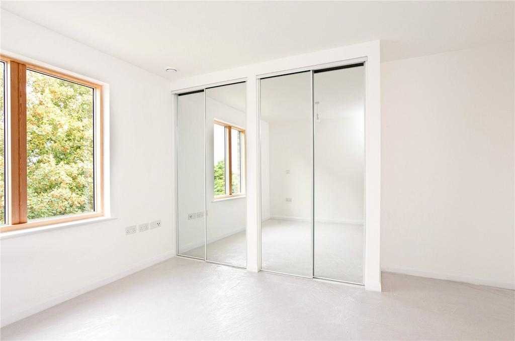 Show Apartment