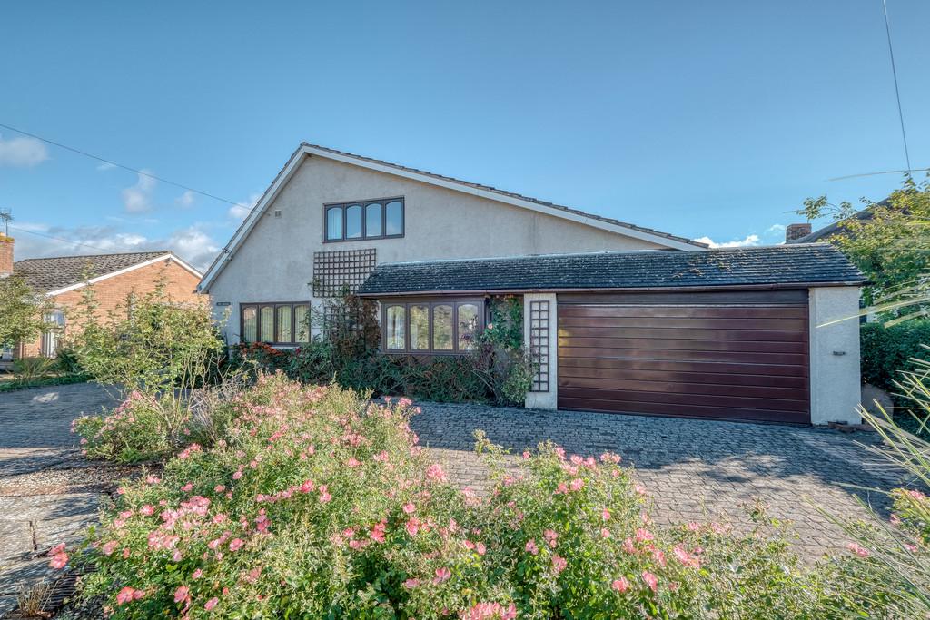 Bishampton Road, Flyford Flavell 4 bed detached house £625,000