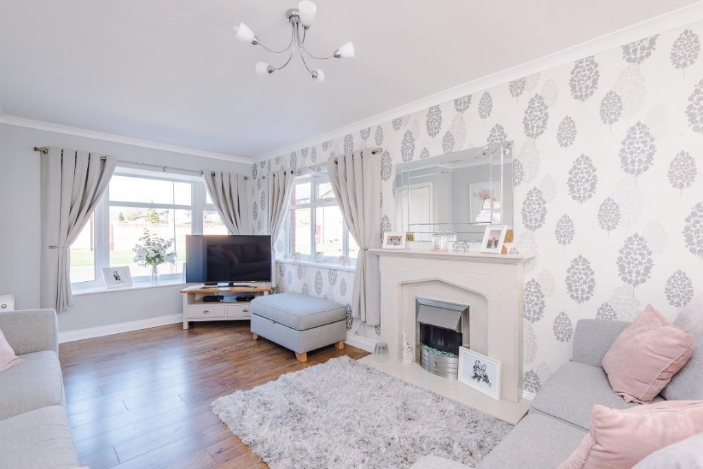 Finney Grove, Haydock 3 bed semidetached house £190,000
