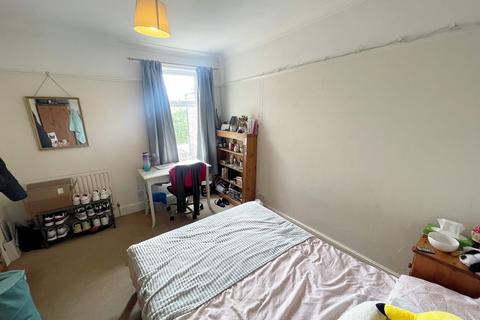 3 bedroom terraced house to rent, Napier Road, Southsea