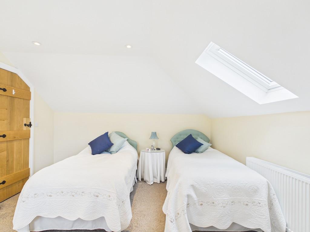 Whitehouse Farm Barn, Corton, NR32 5 LB - Bedroom 3