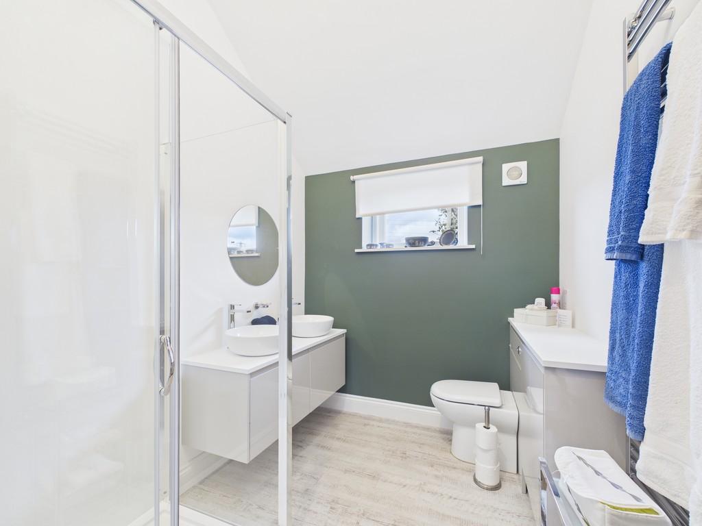 Whitehouse Farm Barn, Corton, NR32 5 LB - Shower Ro