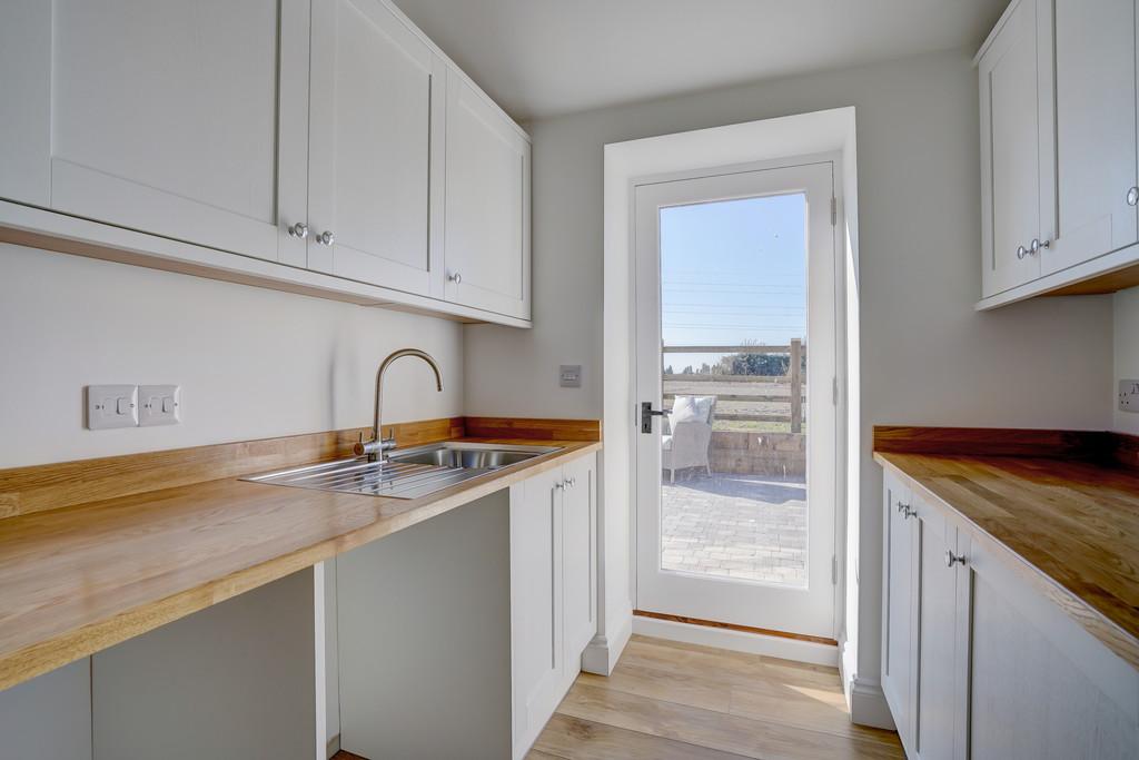 Whitehouse Farm Barn, Corton, NR32 5 LB - Utility R