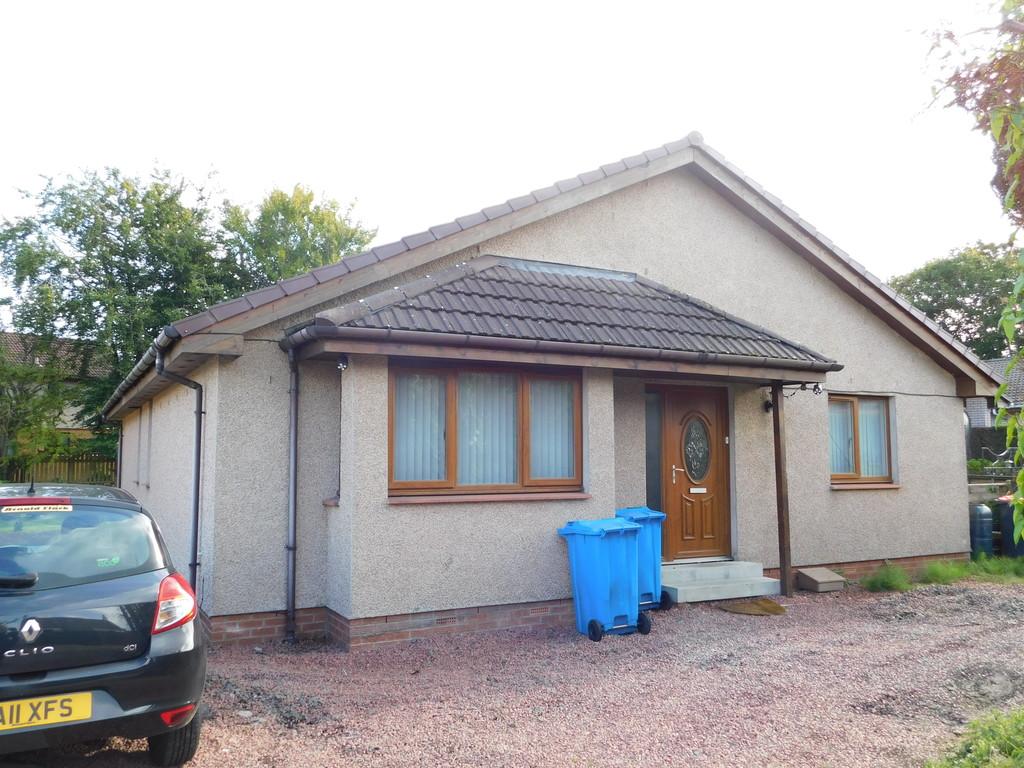 Hardhill Road, Bathgate 3 bed detached bungalow £975 pcm (£225 pw)