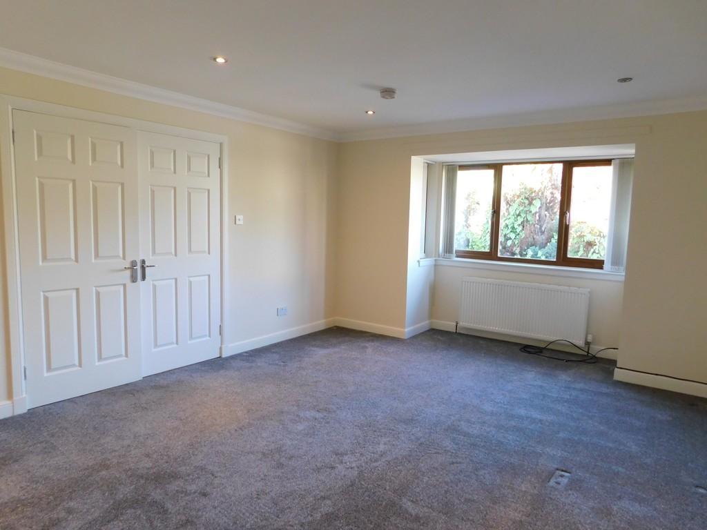 Hardhill Road, Bathgate 3 bed detached bungalow £975 pcm (£225 pw)