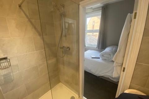 undefined, Feversham Crescent, Room Three
