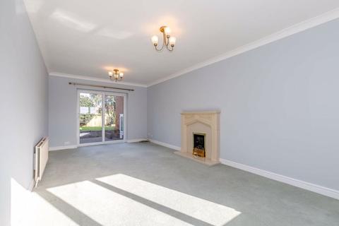 17 Depenbech Close, Malpas, SY14 8QS