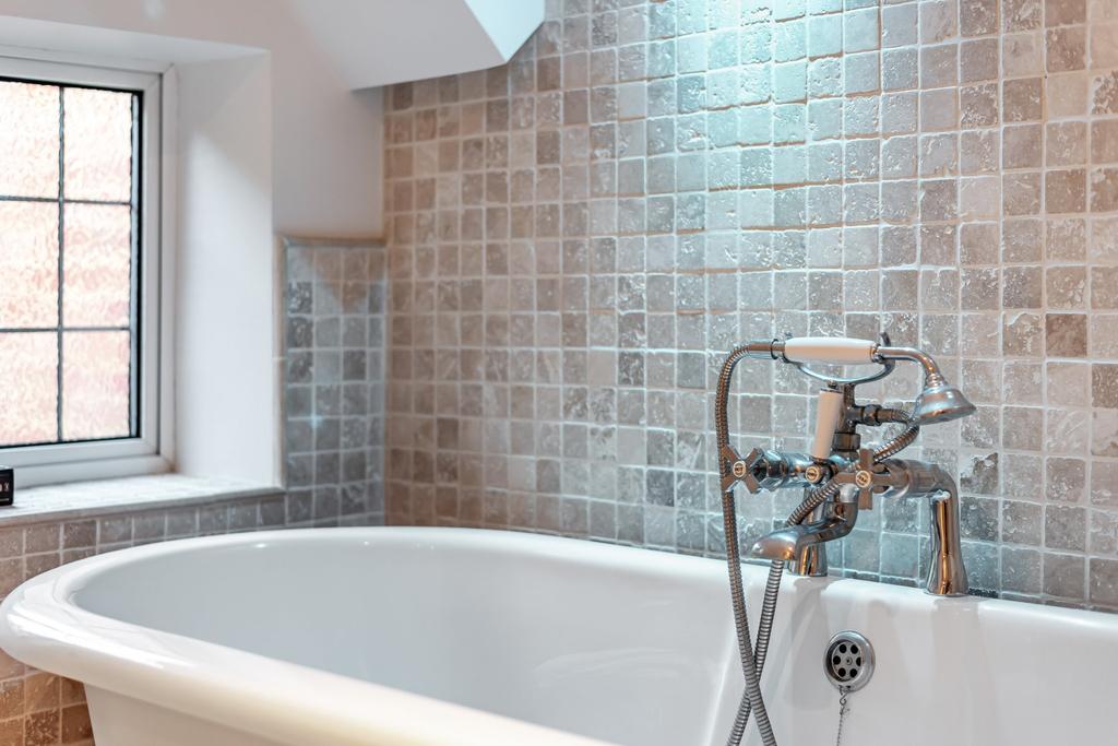 E Suite Bathroom