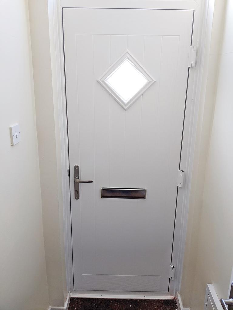 Oldham Street, Warrington, WA4 2 bed terraced house £675 pcm (£156 pw)
