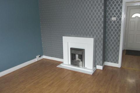 3 bedroom terraced house to rent, Copperfield Walk, Leeds LS9