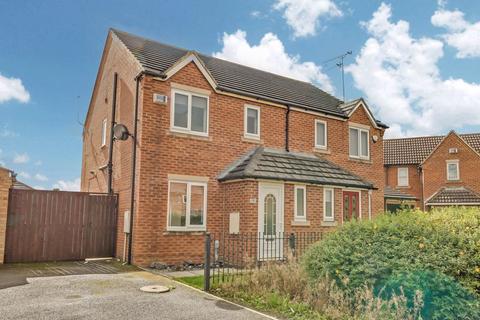 3 bedroom semi-detached house to rent, Lakeside Grove, West Hull