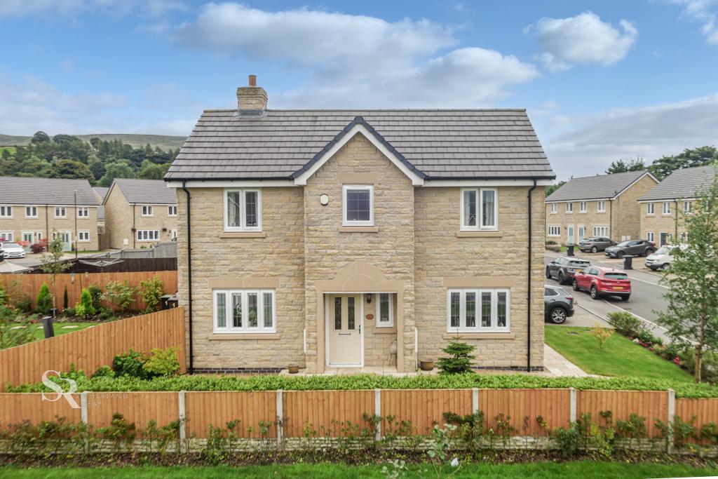 Rosebay Gardens, ChapelenleFrith... 4 bed detached house £410,000