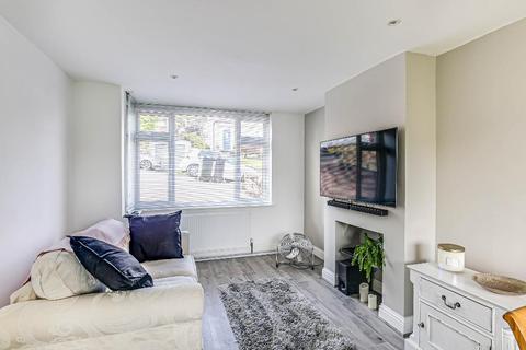 48 Newstead Rise, Caterham, CR3 6RR