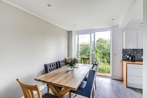 48 Newstead Rise, Caterham, CR3 6RR