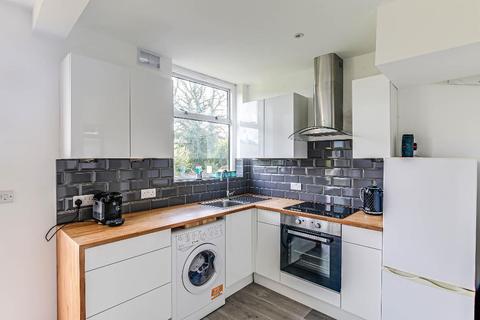 48 Newstead Rise, Caterham, CR3 6RR