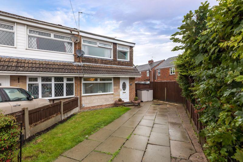 Manor Avenue, Burscough, L40 7TU 3 bed semidetached house £179,995