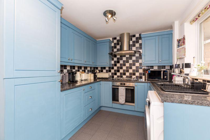 Manor Avenue, Burscough, L40 7TU 3 bed semidetached house £179,995