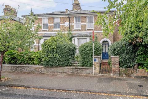 74 Frances Road, Windsor, SL4 3AJ