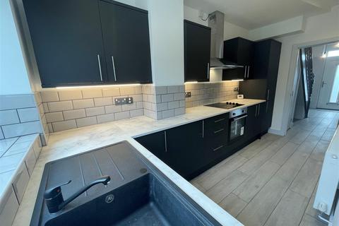 14 Lando Road, Pembrey, Burry Port, SA16 0UR