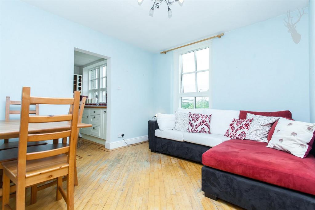 Wilmot Street, Bethnal Green, London 2 bed flat £1,775 pcm (£410 pw)