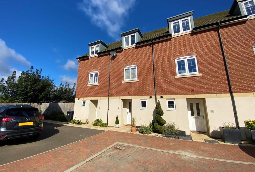 Great Northern Gardens, Bourne 3 bed townhouse £225,000