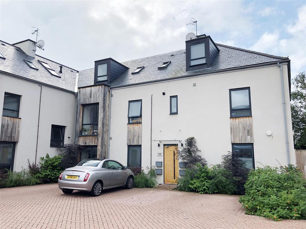 Selden Road, Worthing 1 bed flat £850 pcm (£196 pw)