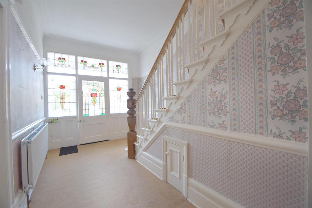 Hawthorn Gardens, Whitley Bay 4 bed semidetached house £595,000